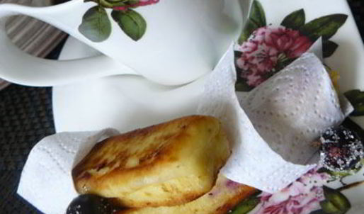 сырники полешки с черной смородиной