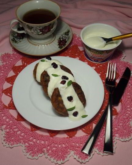 Рецепт сырников с бананом и клюквой