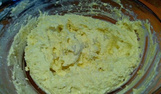 сырники с клубникой и клубничным сиропом