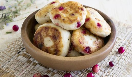 сырники с клюквой