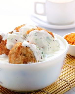 Сырники с маково-сметанным соусом