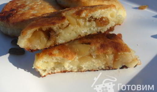 сырники с начинкой из яблок и изюма