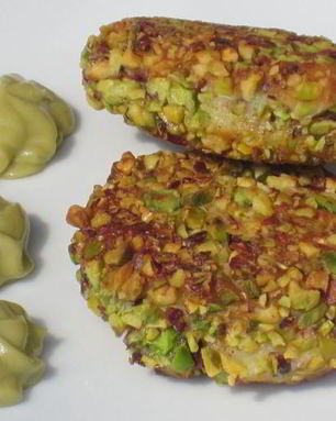 Сырники в ореховой панировке с фисташковым кремом