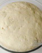 Дрожжевое сдобное тесто для пиццы