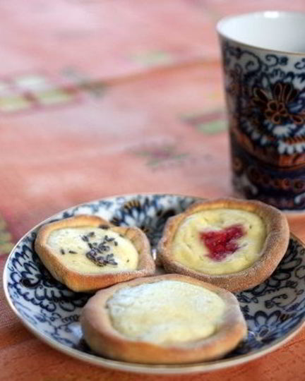 Рецепт теста для ватрушек без дрожжей