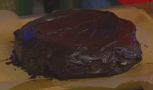 шоколадно-медовый торт в шоколадной глазури