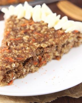 Торт из овсяного печенья с выпечкой