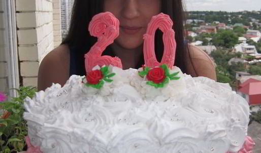 торт розовый