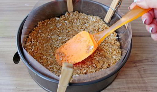 торт с бананом и сливочным кремом