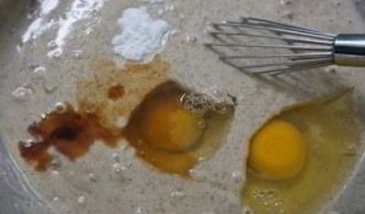 бельгийские вафли с черничным соусом