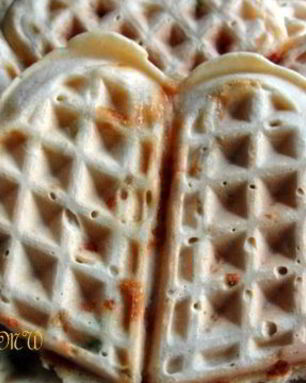 Пикантные вафли на завтрак