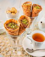 Вафельные трубочки с заварным шоколадным кремом