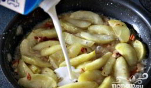 вафли с яблоками и орехами