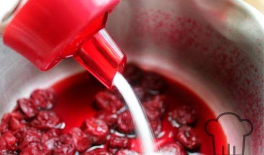 домашние профитроли с начинкой из вишен