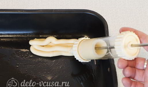 домашние эклеры со сгущенкой