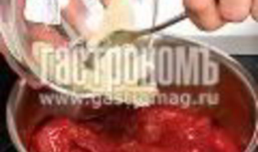 профитроли с клубничной начинкой