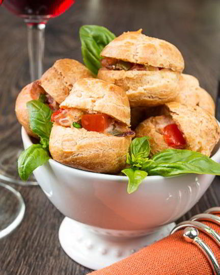 Рецепт профитролей с острым куриным салатом