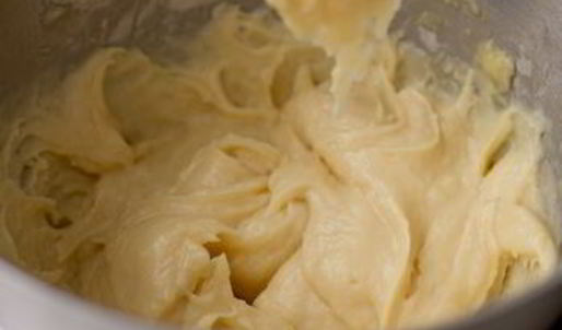 профитроли с острым куриным салатом