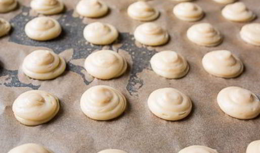 профитроли с острым куриным салатом