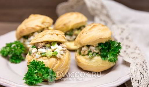 профитроли с печенью трески