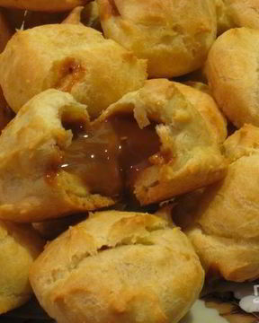 Профитроли со сгущенкой