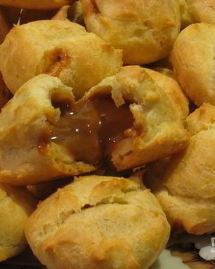 Профитроли со сгущенкой
