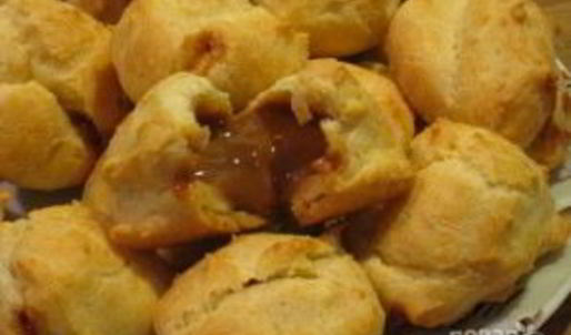 профитроли со сгущенкой