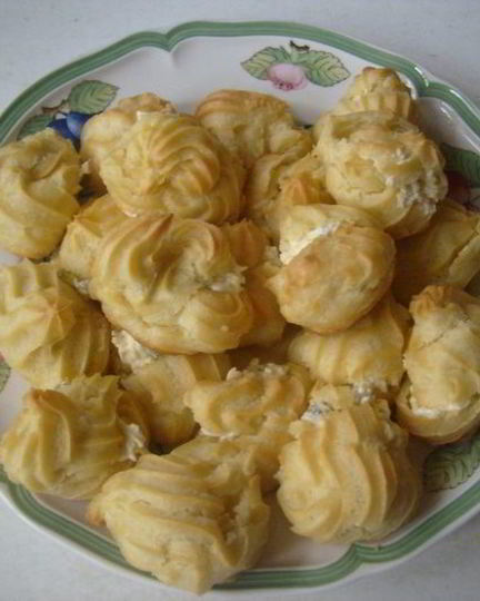 Рецепт профитролей со взбитыми сливками