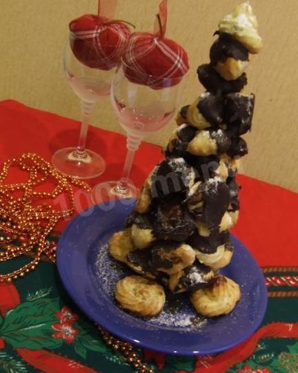 Рецепт шоколадной елки из профитролей croquembouche