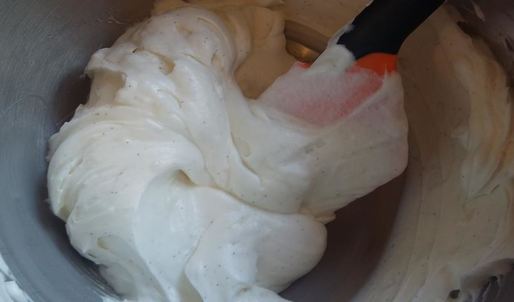 эклеры малиновая роза