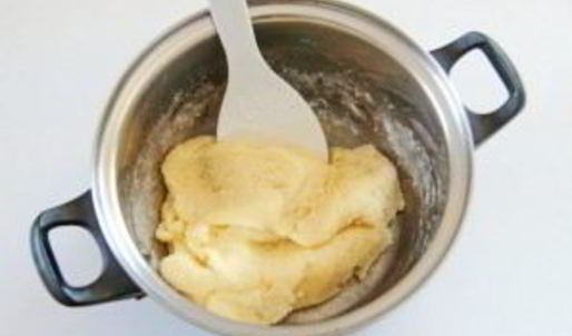 эклеры с белковым кремом