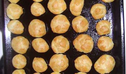 эклеры с кремом