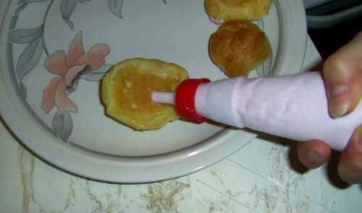 эклеры с кремом
