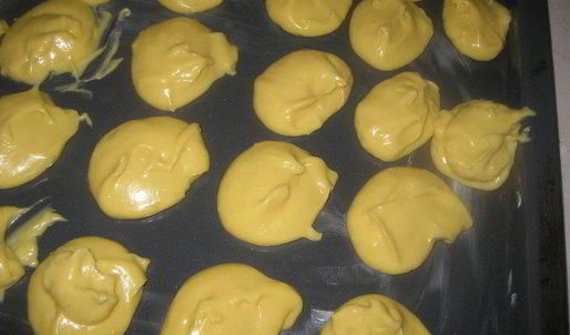 эклеры с ореховым кремом пралине