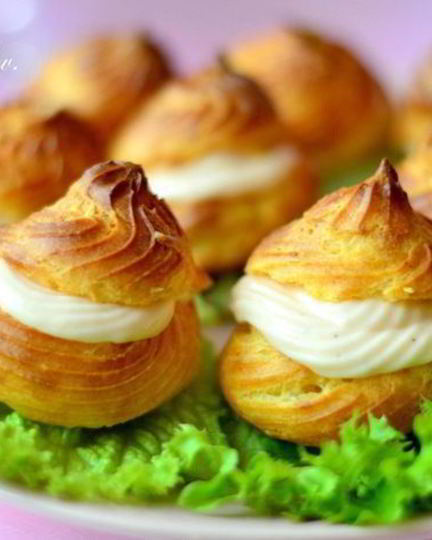 Рецепт закусочных профитролей со сливочно-лососевым крем-муссом