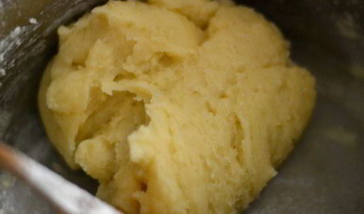 закусочные профитроли со сливочно-лососевым крем-муссом