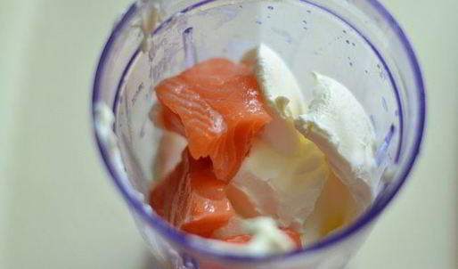 закусочные профитроли со сливочно-лососевым крем-муссом