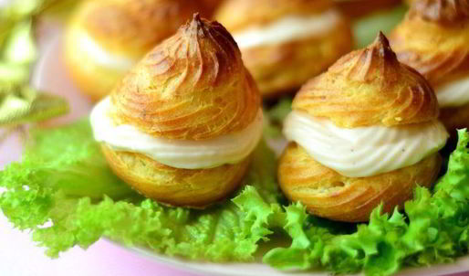 закусочные профитроли со сливочно-лососевым крем-муссом