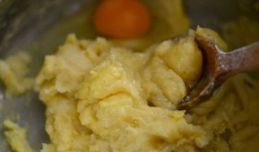 закусочные профитроли со сливочно-лососевым крем-муссом