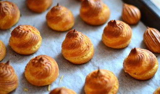 закусочные профитроли со сливочно-лососевым крем-муссом