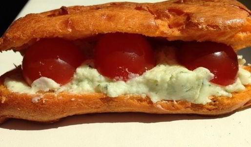 закусочные томатные эклеры с кремом из моцареллы