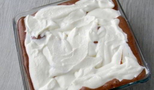 двухцветная запеканка с творогом и бананом