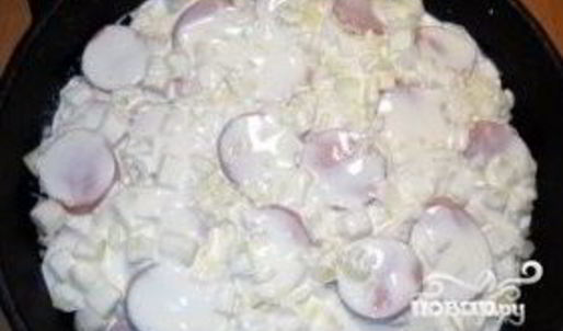 картофельная запеканка с сардельками