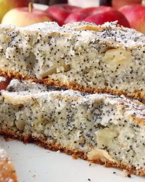 Творожная запеканка с маком и яблоками
