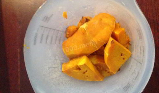 творожная запеканка с замороженными ягодами и тыквой