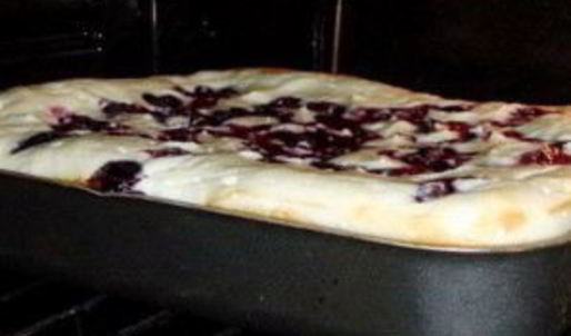 творожная запеканка со смородиной