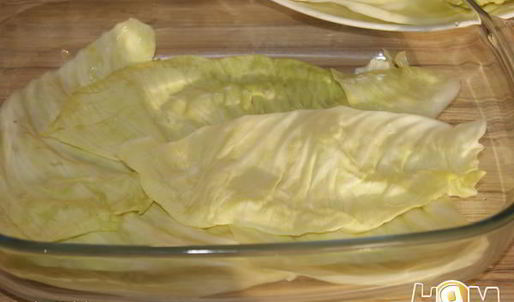 запеканка из капусты, фарша и соуса бешамель