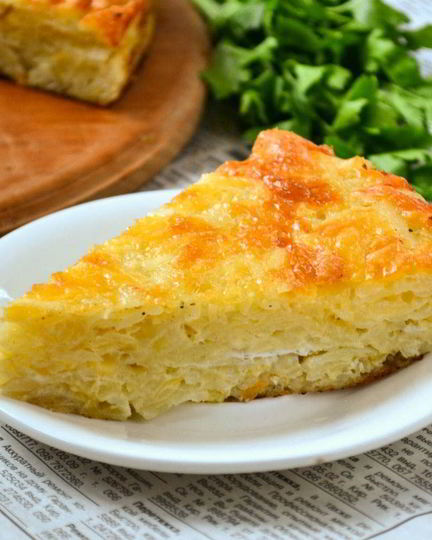 Рецепт запеканки из тертого картофеля с сыром и чесноком