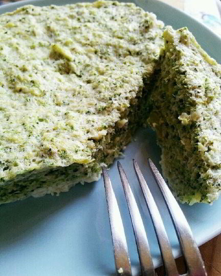 Рецепт запеканки из яичных белков, кальмаров и брокколи