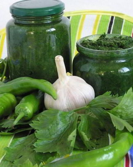 Рецепт аджики из петрушки на зиму